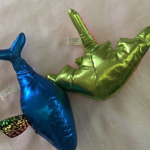 Shiny Sea Creatures Manta Ray Dolphin Stuffed Toys - Picture 3 of 12